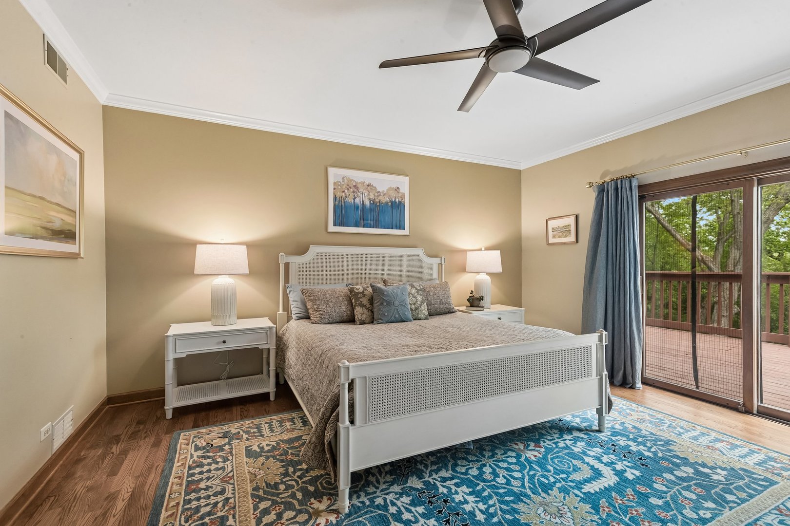 26073 W Laurel Court, Wauconda, IL 60084