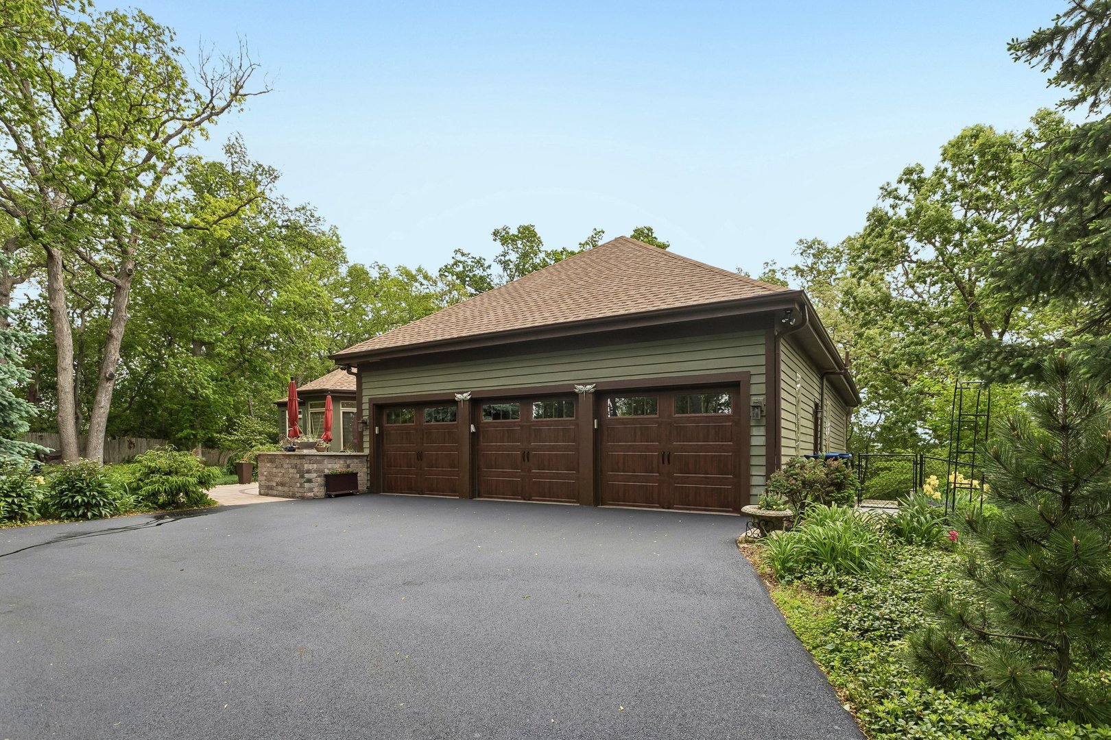 26073 W Laurel Court, Wauconda, IL 60084