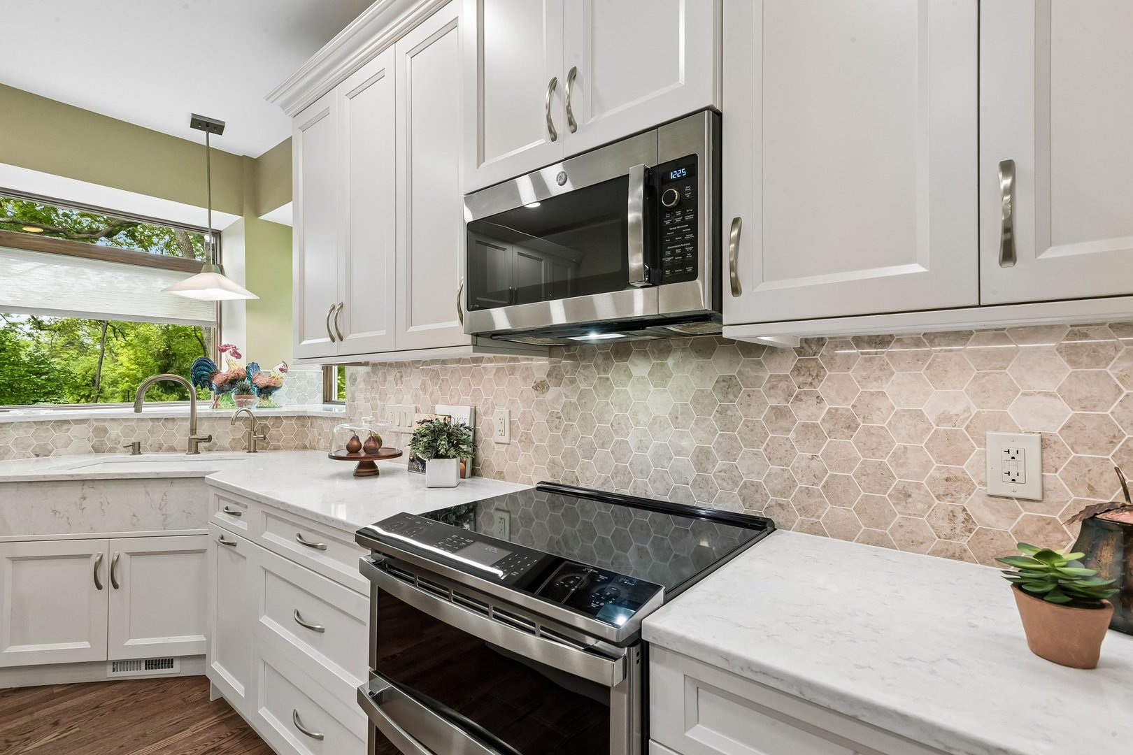 26073 W Laurel Court, Wauconda, IL 60084