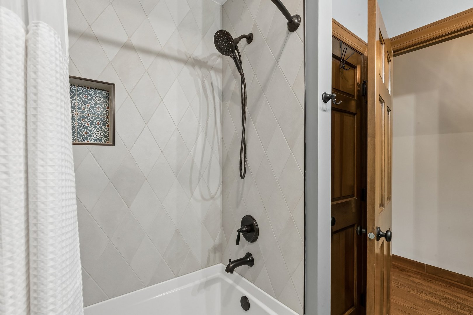 26073 W Laurel Court, Wauconda, IL 60084