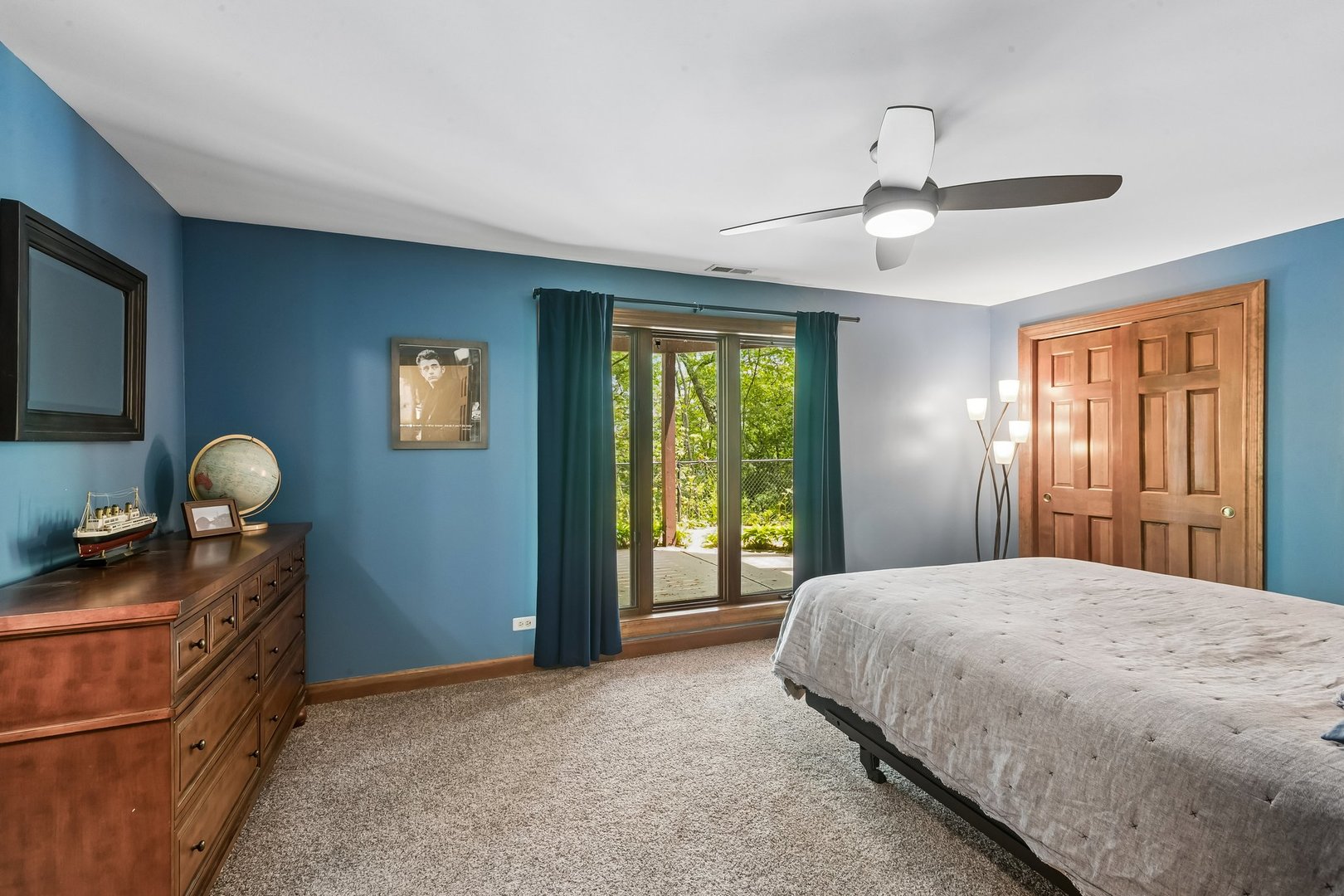 26073 W Laurel Court, Wauconda, IL 60084
