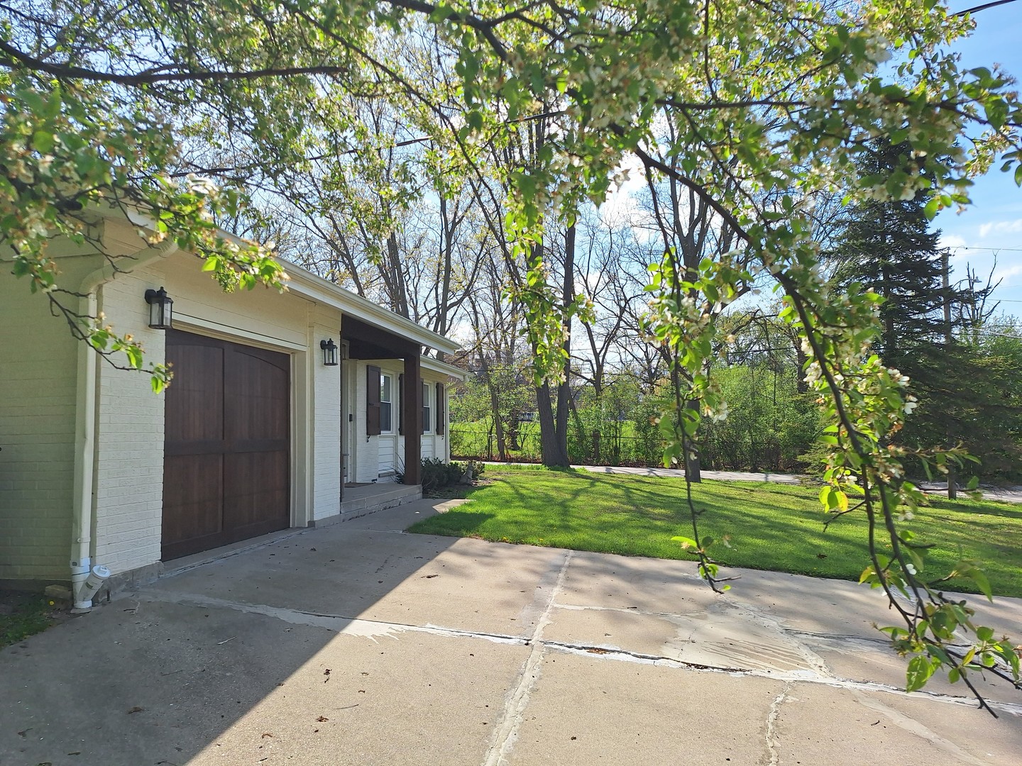 227 Juneway Terrace, Lake Bluff, IL 60044