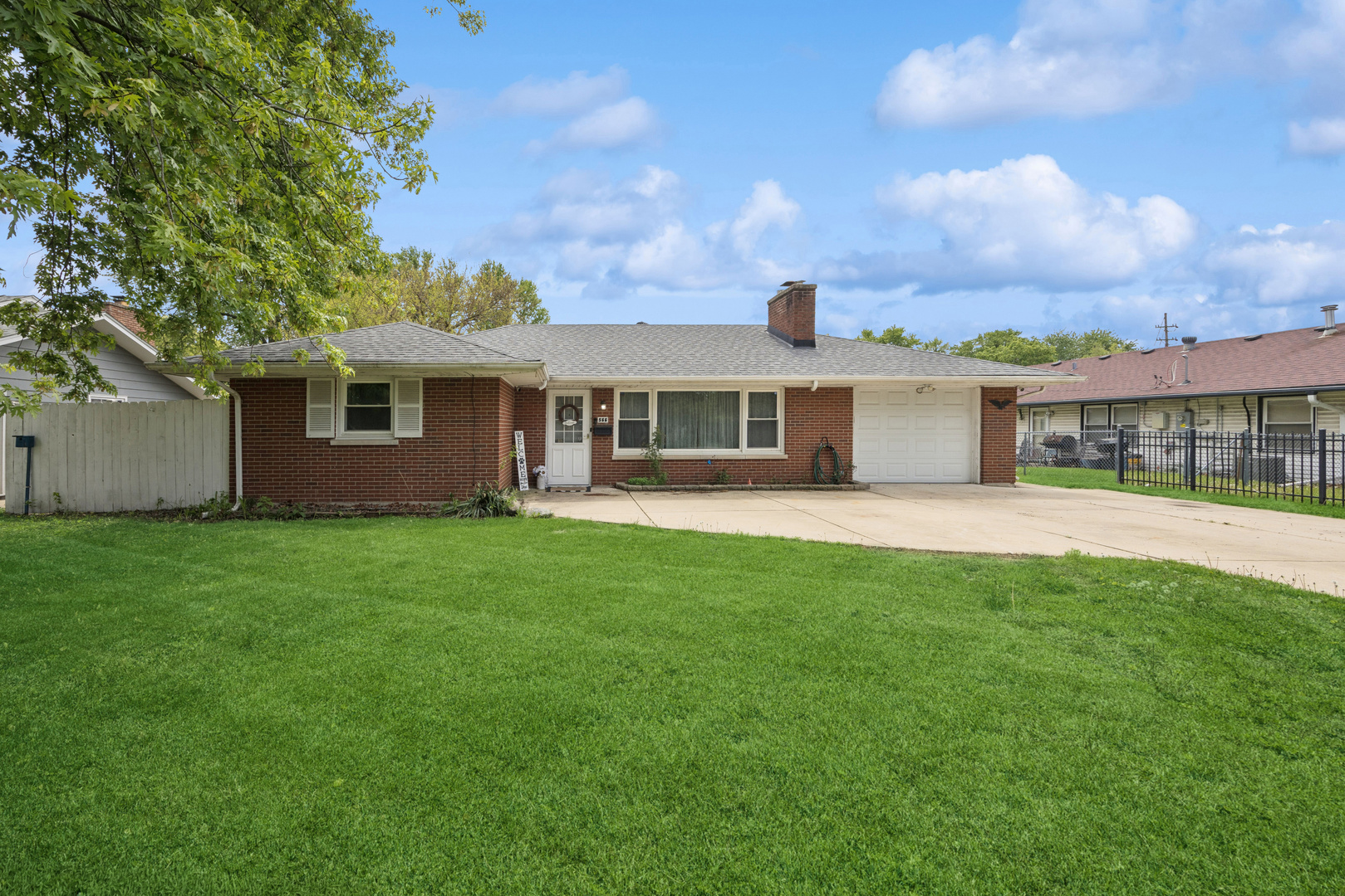 566 Michigan Avenue, Aurora, IL 60506