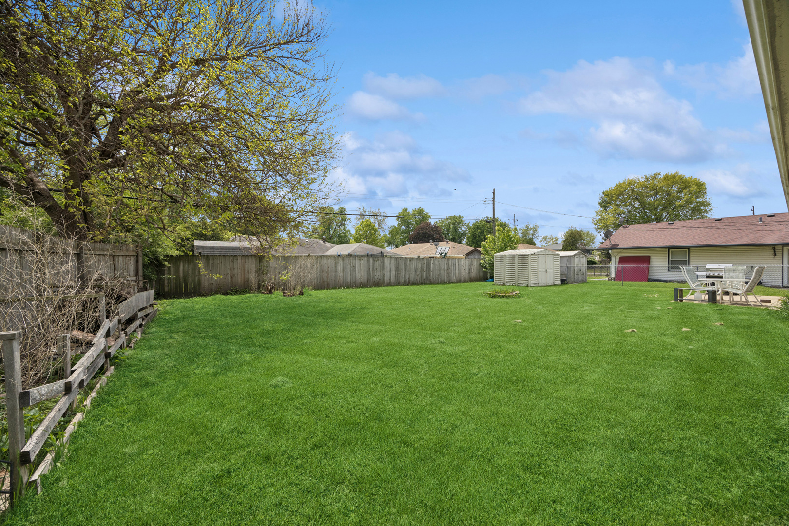 566 Michigan Avenue, Aurora, IL 60506