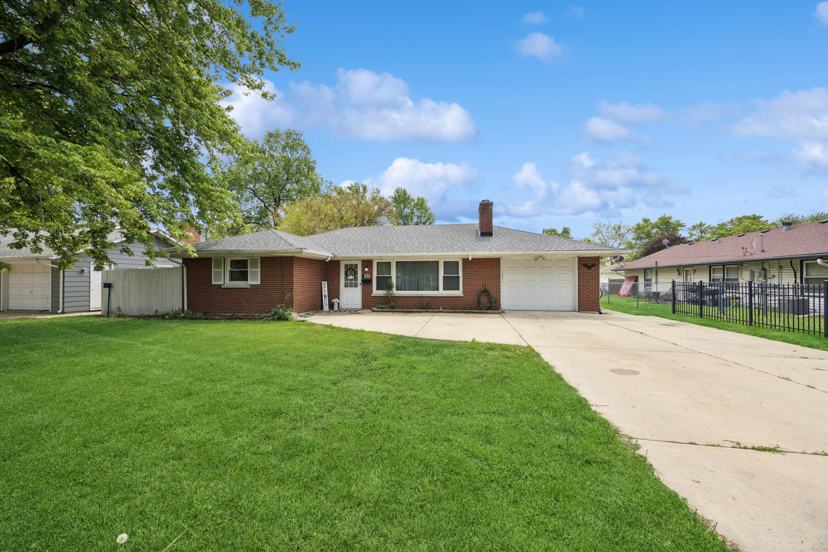 566 Michigan Avenue, Aurora, IL 60506