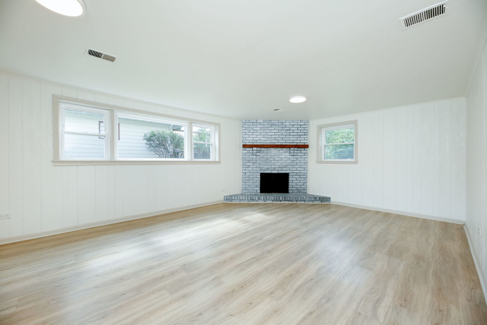 1149 Jane Avenue, Naperville, IL 60540