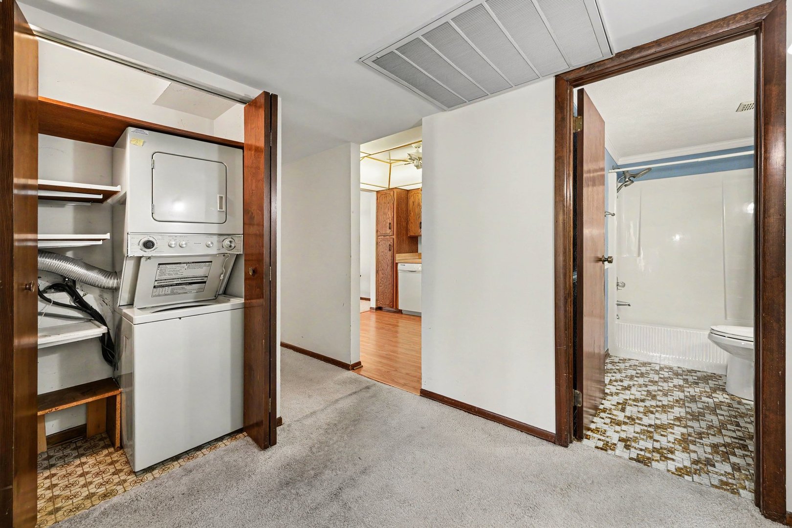 2440 186th Street #H3, Lansing, IL 60438