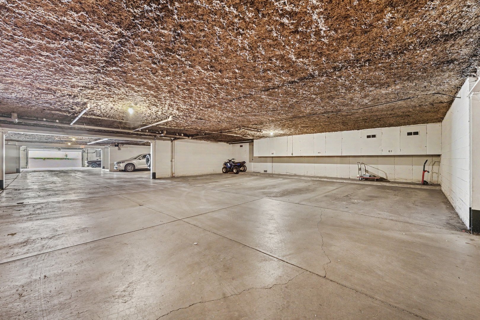 2440 186th Street #H3, Lansing, IL 60438