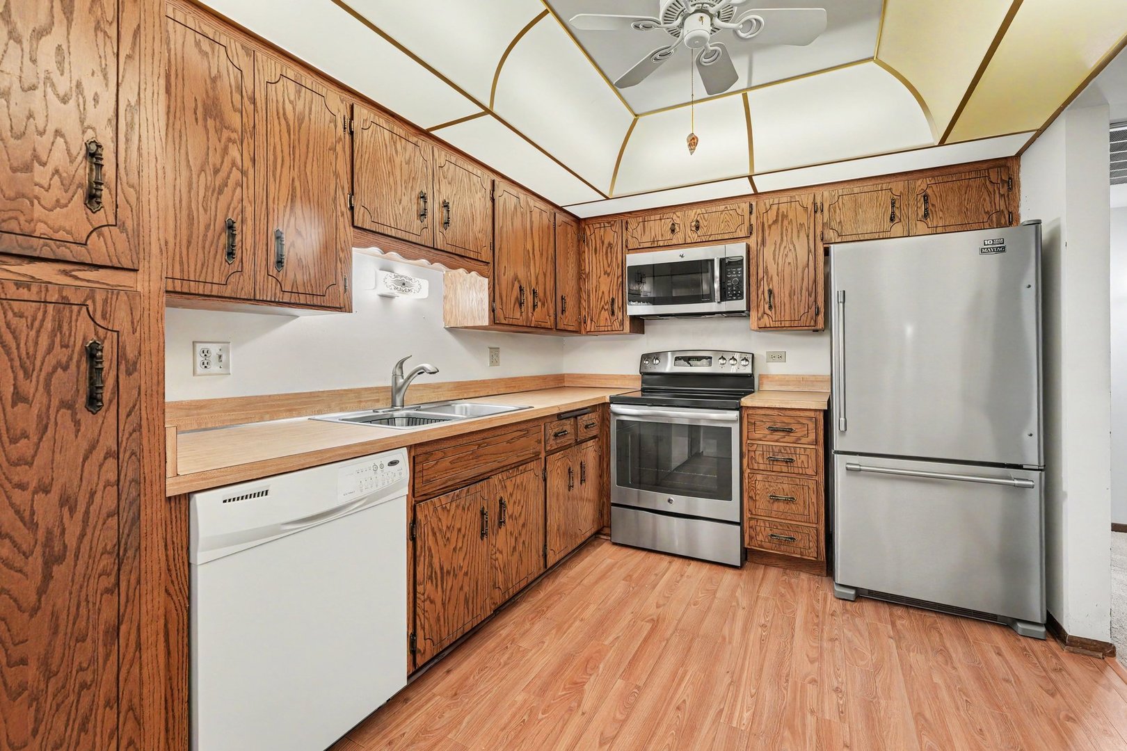 2440 186th Street #H3, Lansing, IL 60438