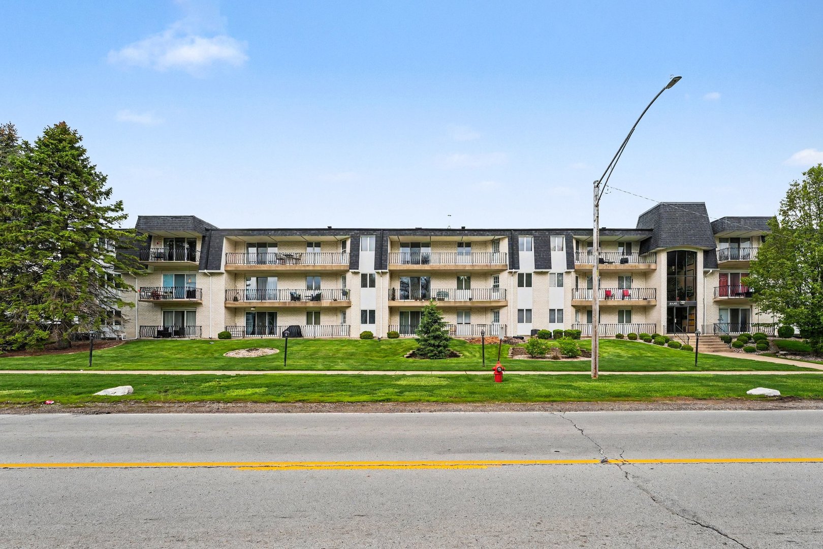 2440 186th Street #H3, Lansing, IL 60438