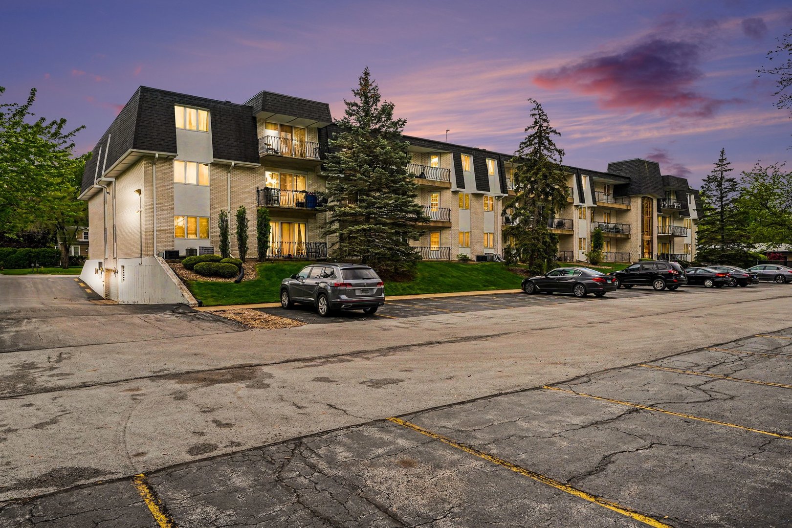 2440 186th Street #H3, Lansing, IL 60438