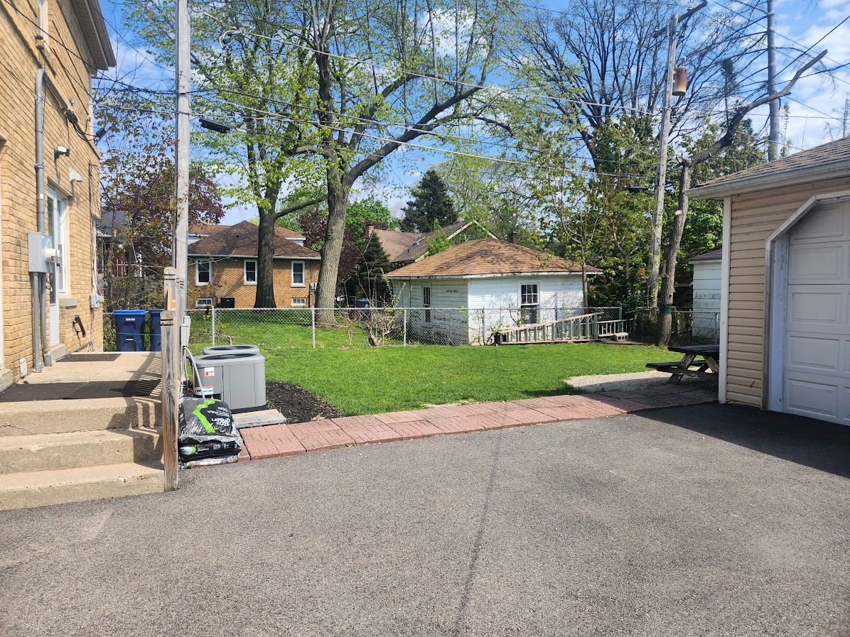 409-11 W Keith Avenue, Waukegan, IL 60085