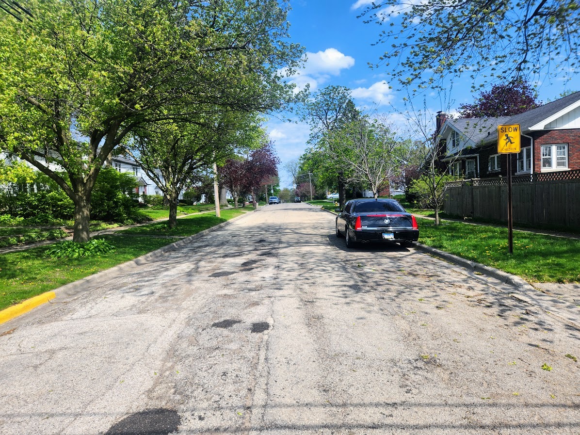 409-11 W Keith Avenue, Waukegan, IL 60085