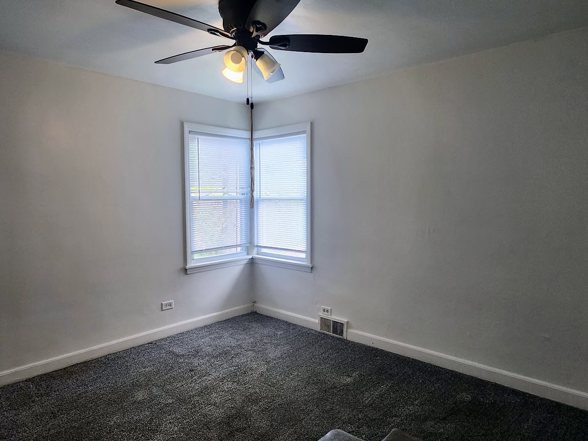 409-11 W Keith Avenue, Waukegan, IL 60085