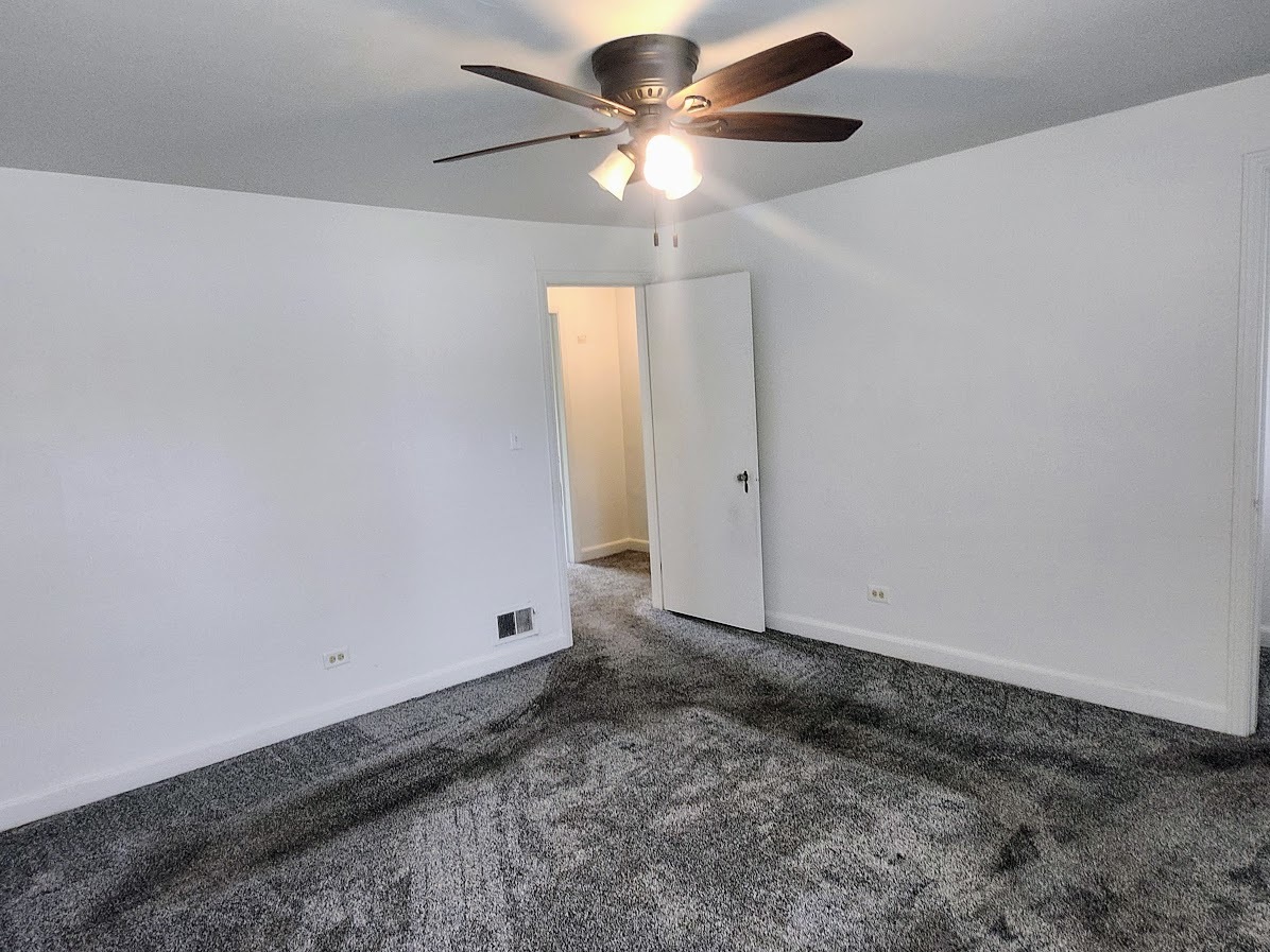 409-11 W Keith Avenue, Waukegan, IL 60085