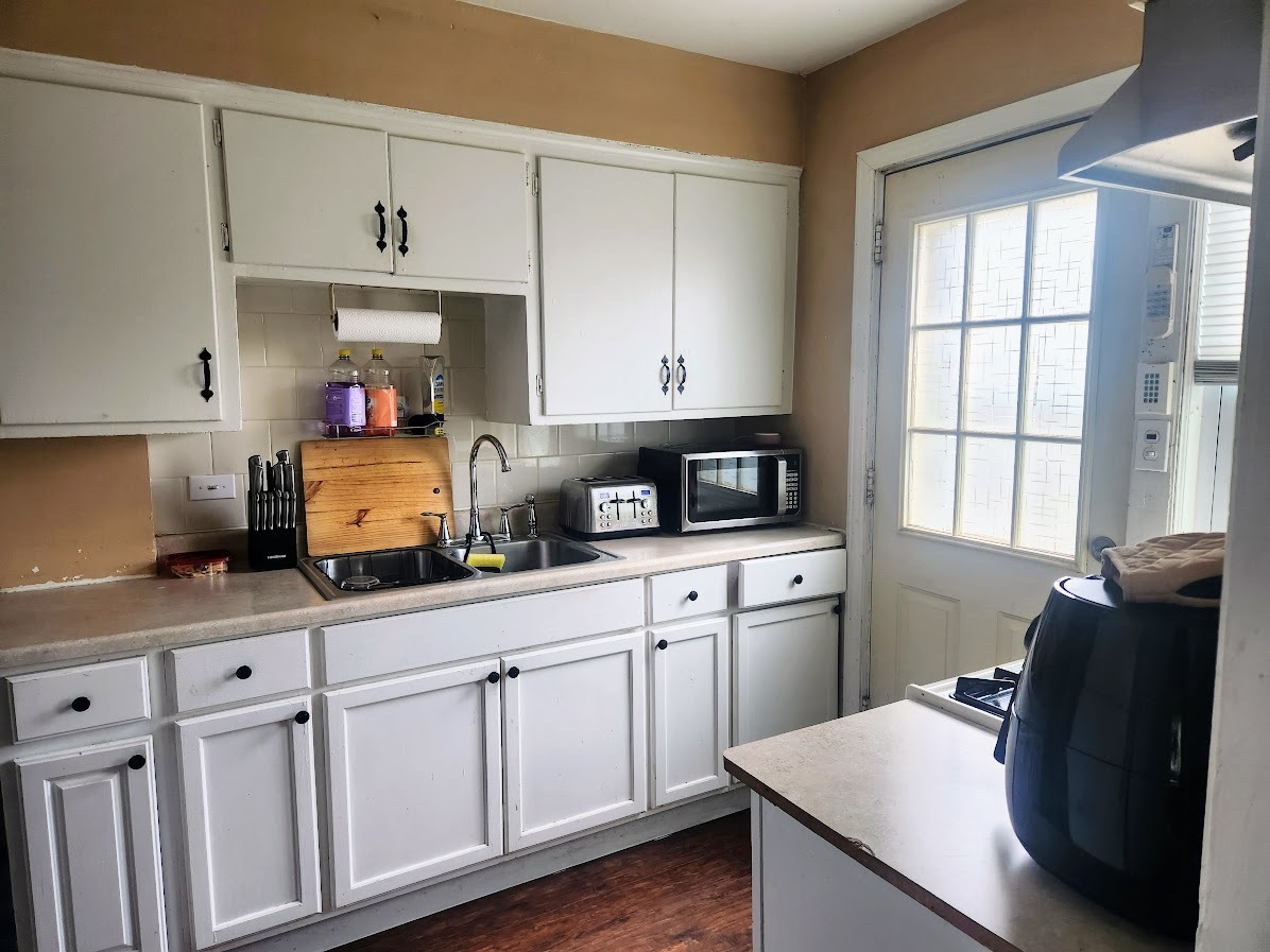 409-11 W Keith Avenue, Waukegan, IL 60085