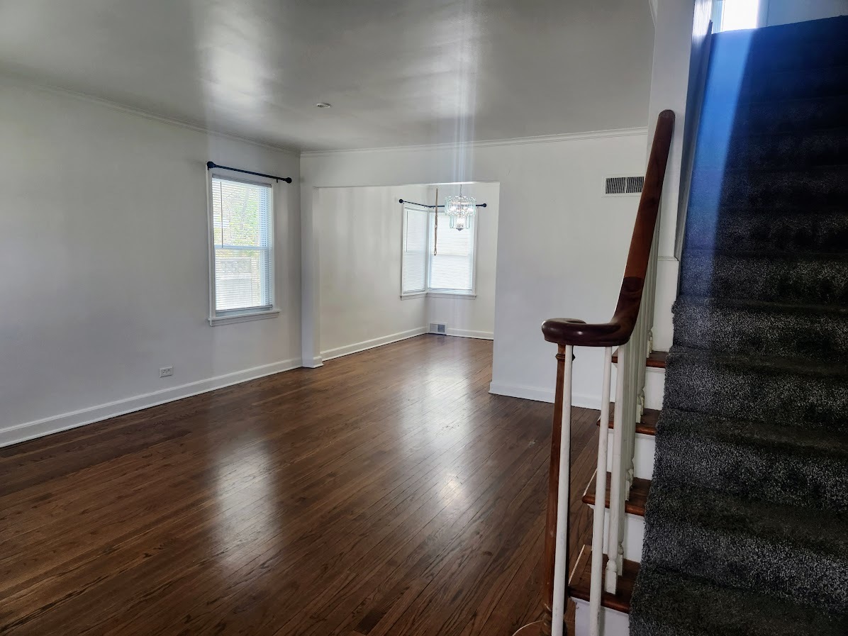 409-11 W Keith Avenue, Waukegan, IL 60085