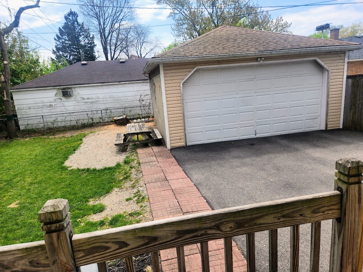 409-11 W Keith Avenue, Waukegan, IL 60085