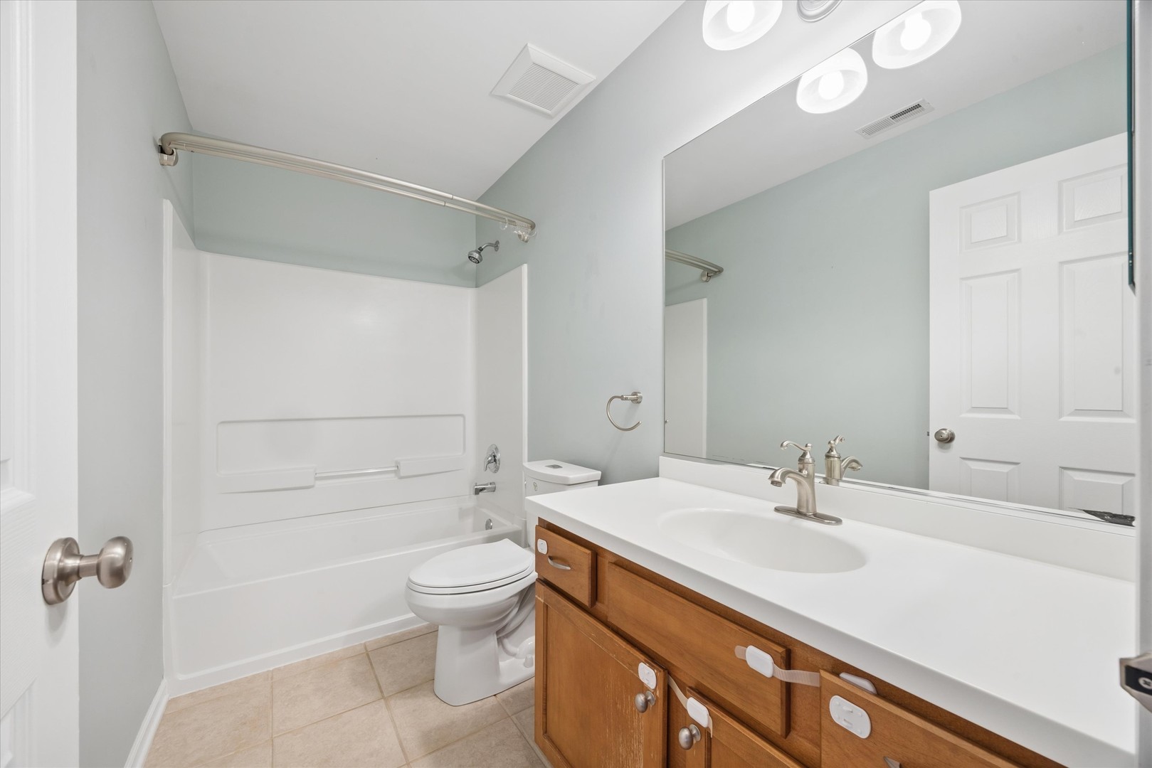 4144 Milford Lane, Aurora, IL 60504