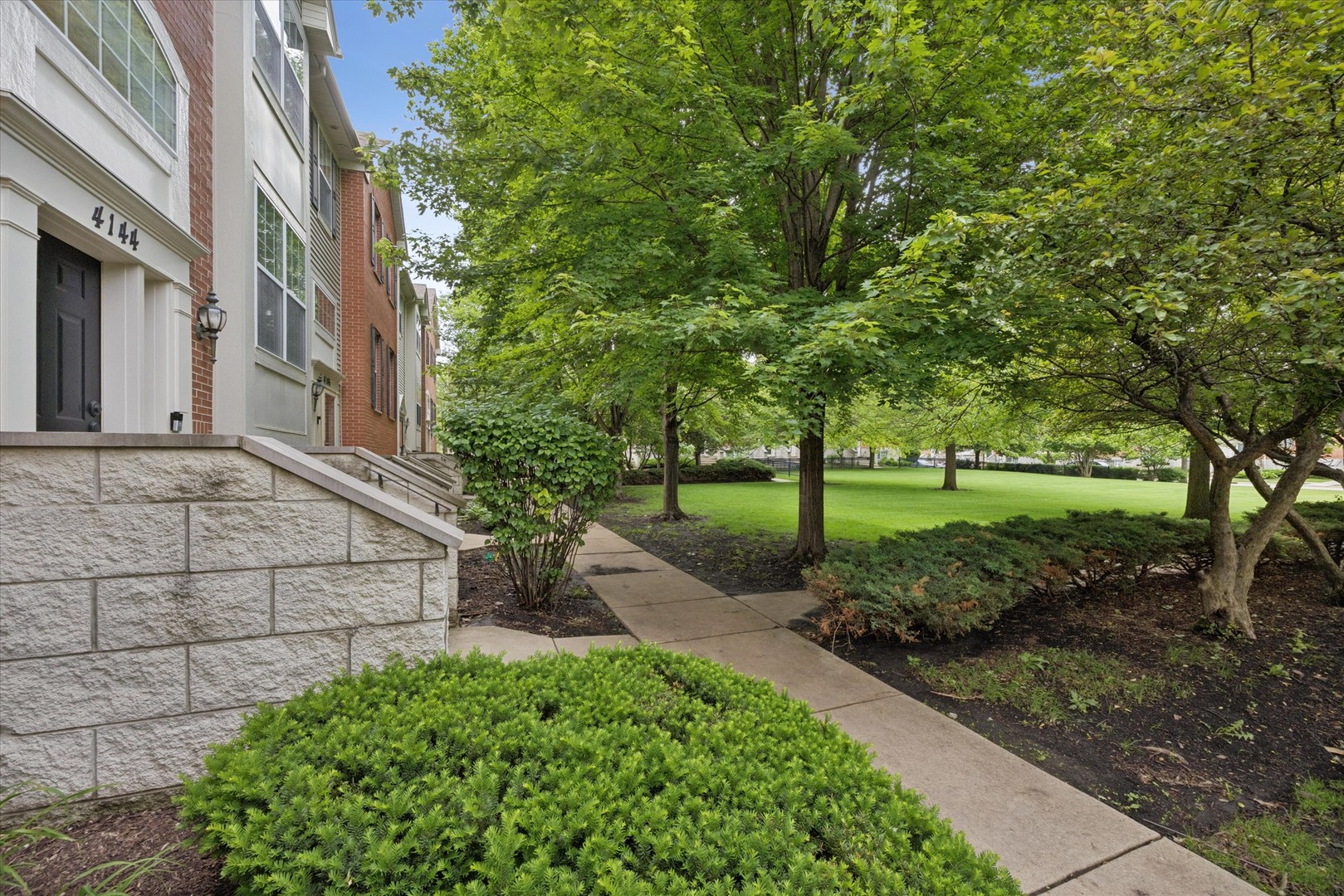 4144 Milford Lane, Aurora, IL 60504