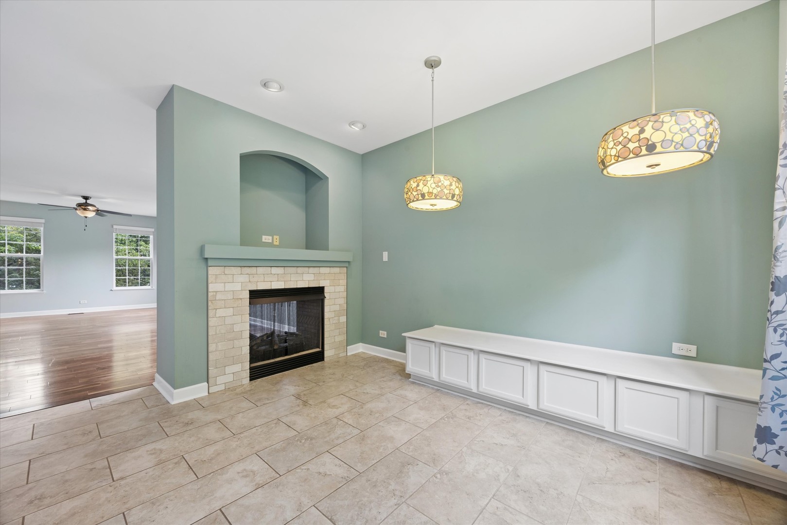 4144 Milford Lane, Aurora, IL 60504