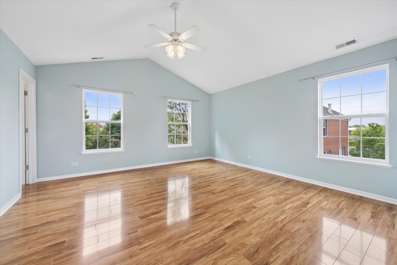 4144 Milford Lane, Aurora, IL 60504