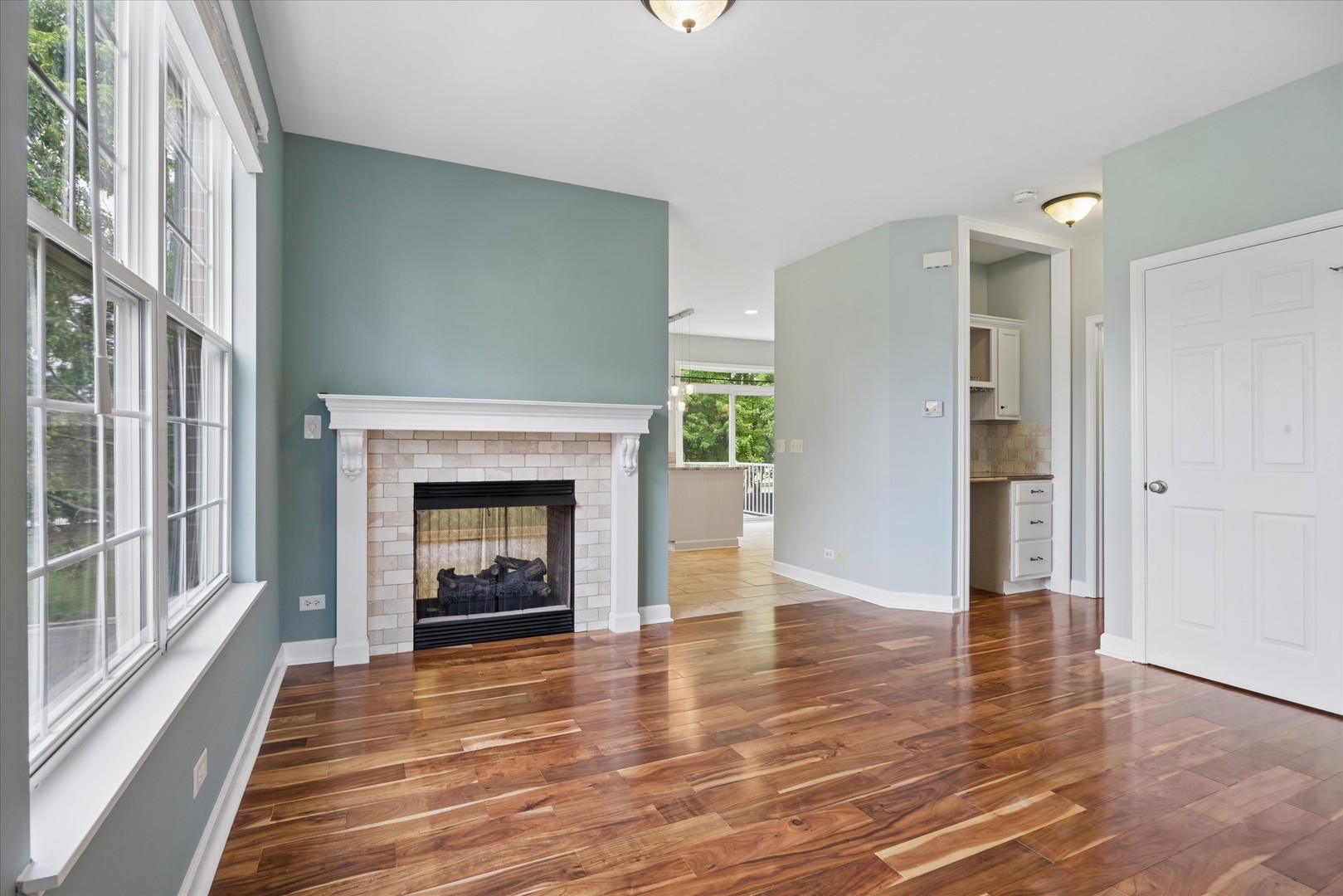 4144 Milford Lane, Aurora, IL 60504
