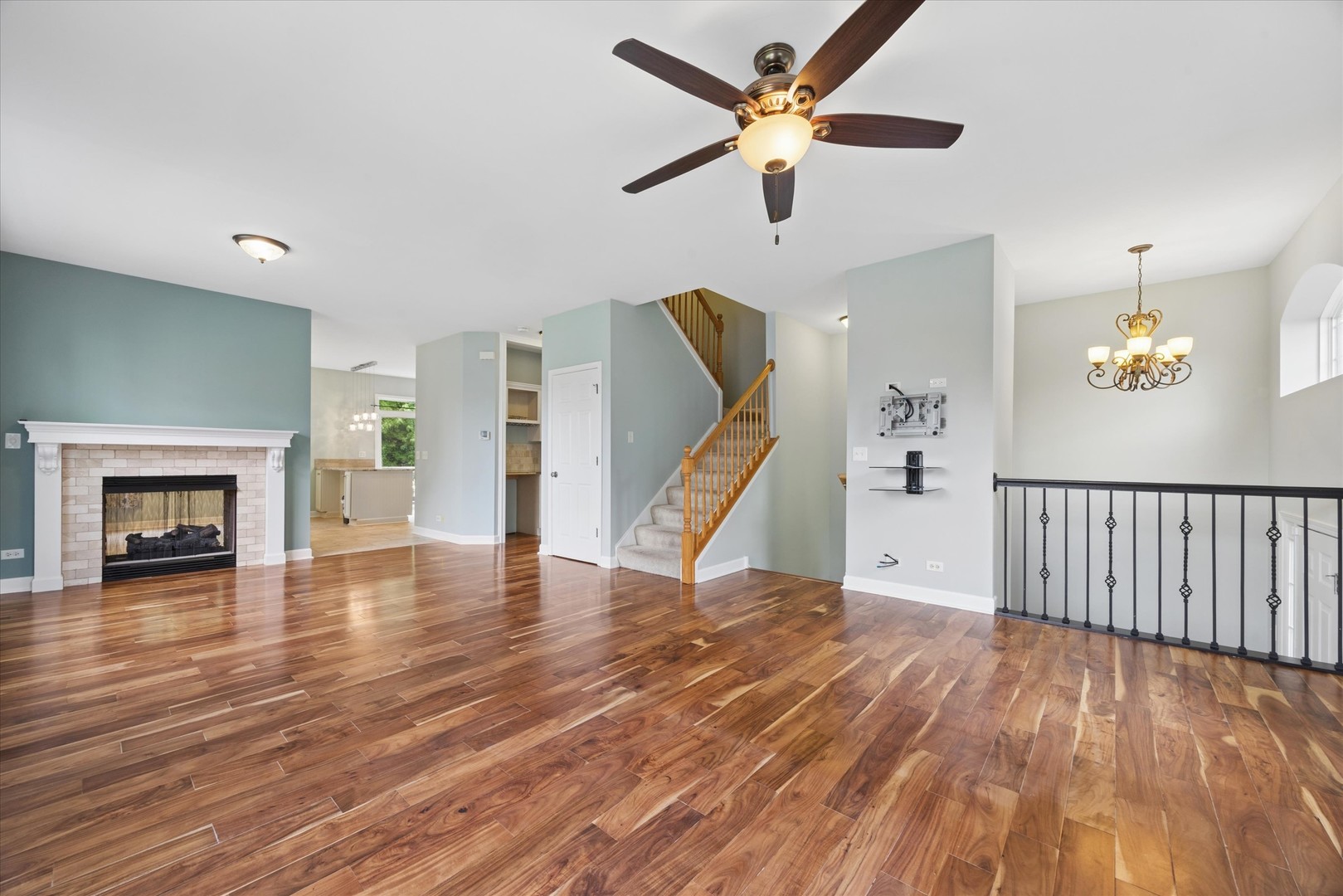 4144 Milford Lane, Aurora, IL 60504