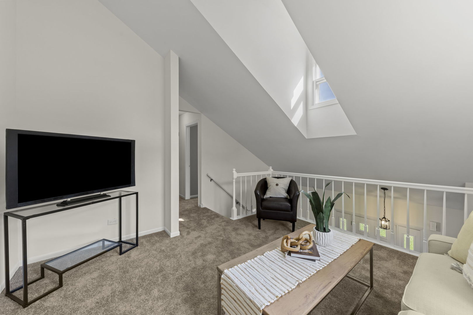 1353 Queensgreen Circle #1502, Naperville, IL 60563