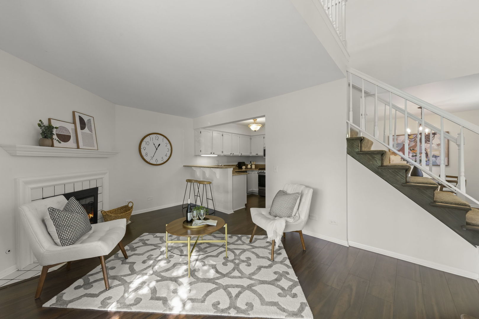 1353 Queensgreen Circle #1502, Naperville, IL 60563