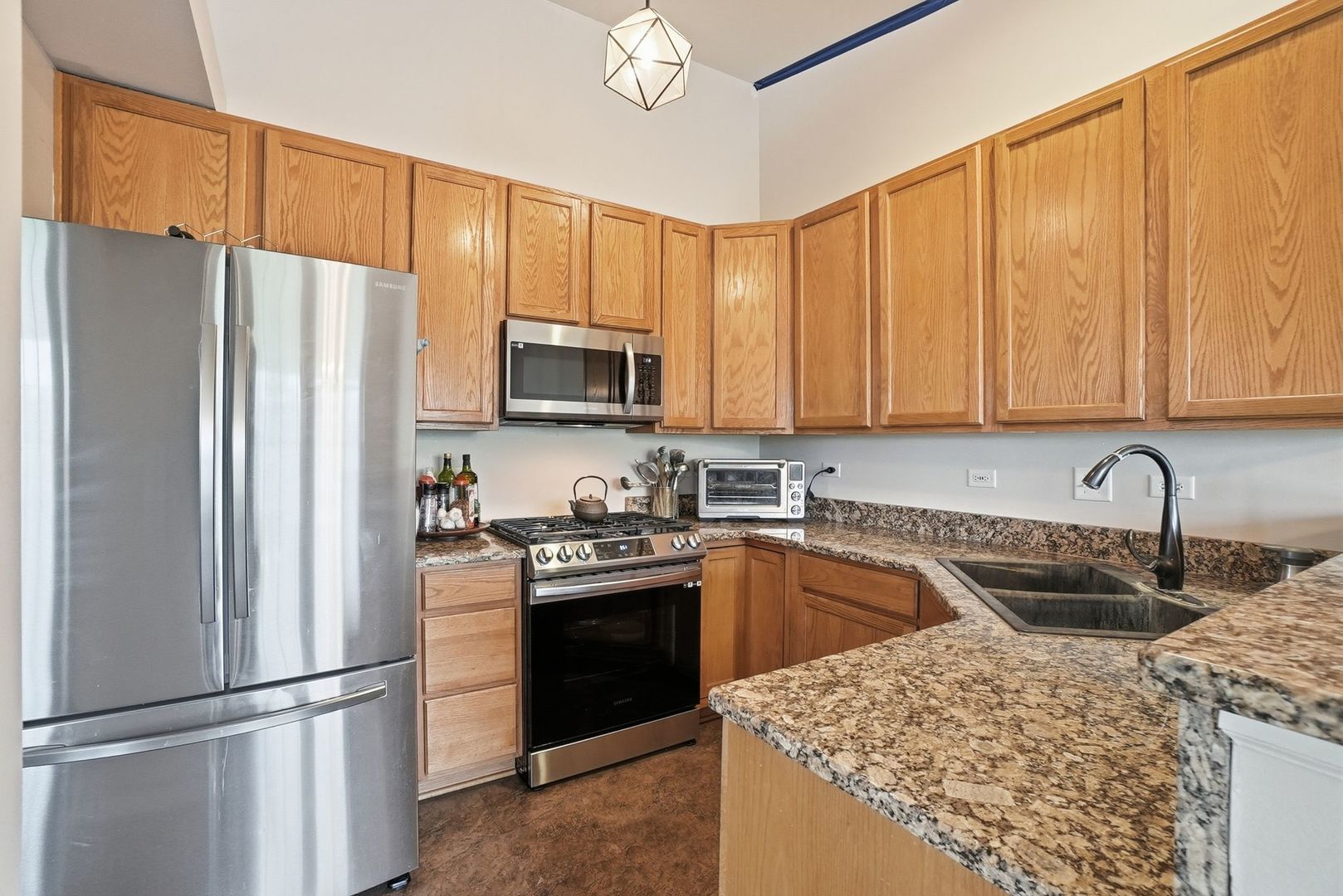 1340 Harvest Drive, Crest Hill, IL 60403