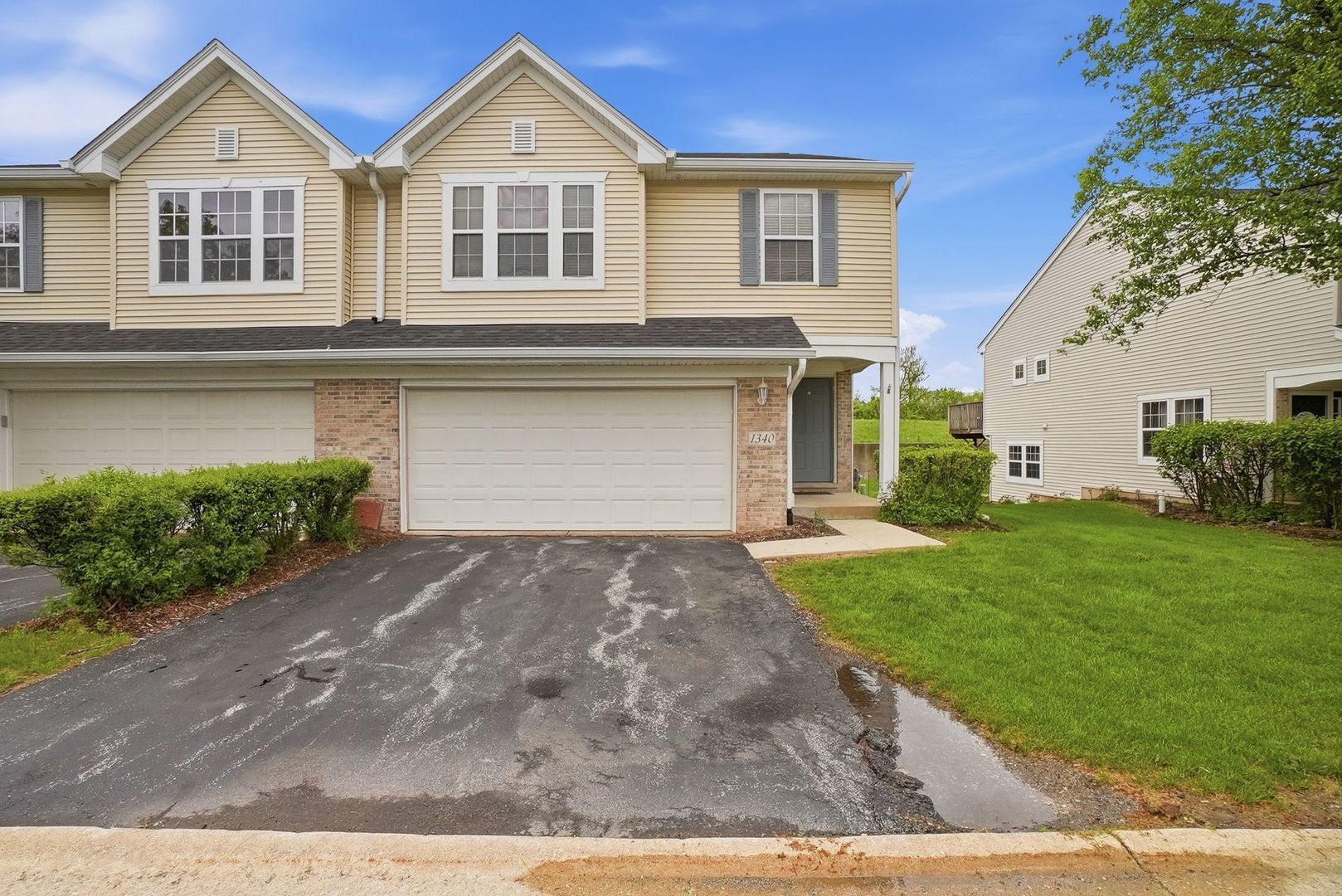 1340 Harvest Drive, Crest Hill, IL 60403