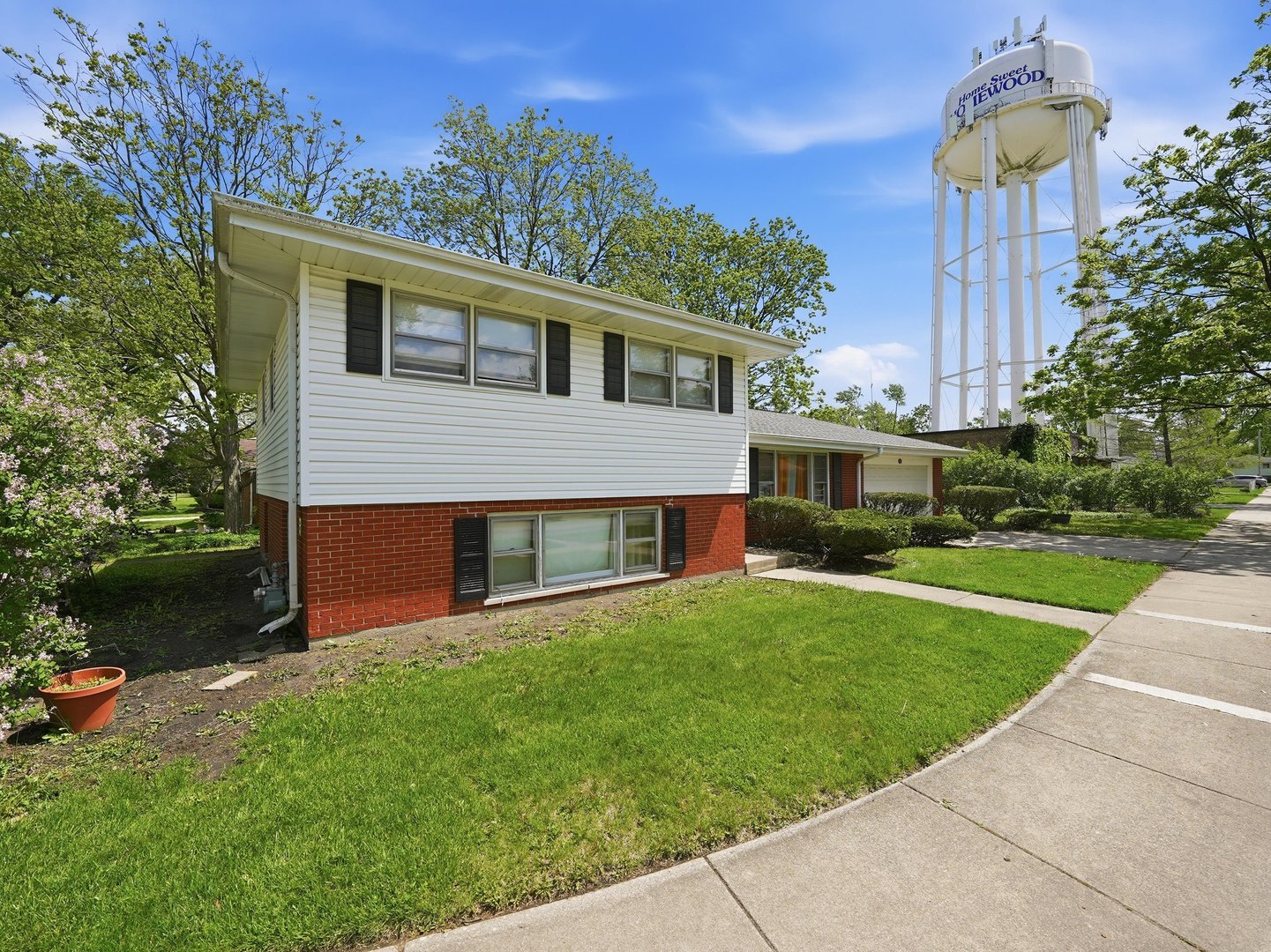 18345 Pierce Avenue, Homewood, IL 60430