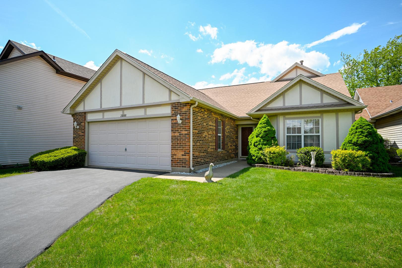 21068 W Hazelnut Lane, Plainfield, IL 60544