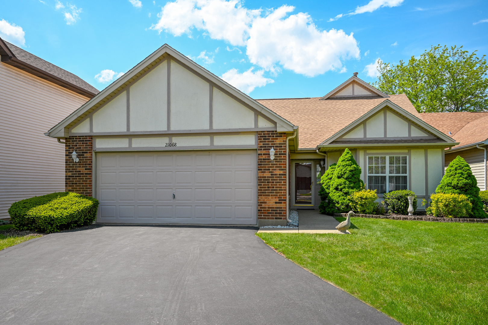21068 W Hazelnut Lane, Plainfield, IL 60544