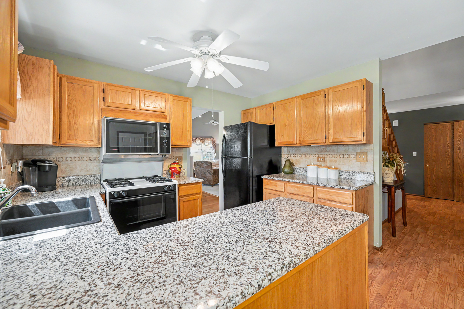 21068 W Hazelnut Lane, Plainfield, IL 60544
