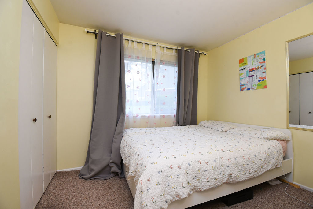 274 Elmwood Lane #A1, Schaumburg, IL 60193