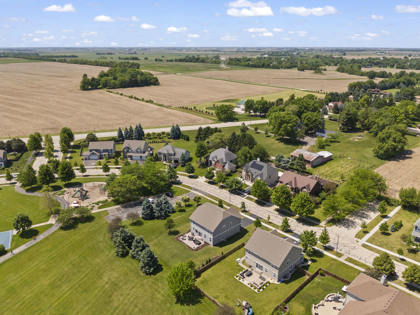 27008 Ashgate Crossing, Plainfield, IL 60585