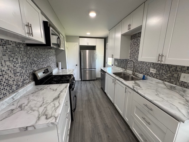 1123 Cedar Lane, Elk Grove Village, IL 60007