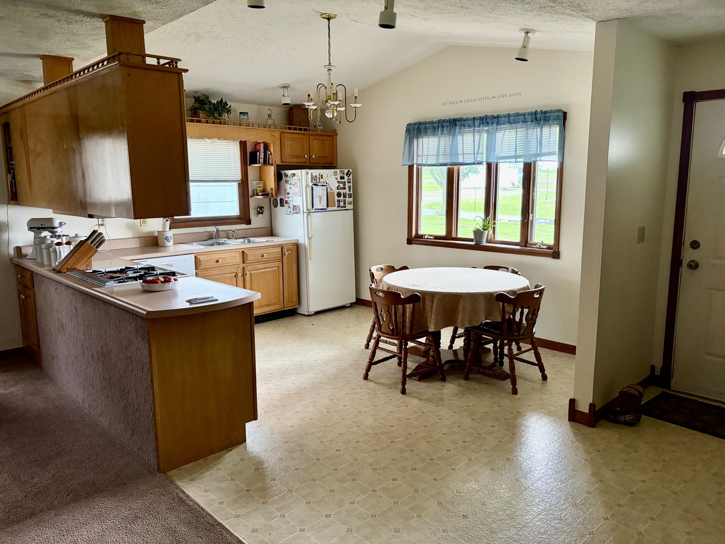 326 W Hight Street, Macon, IL 62544