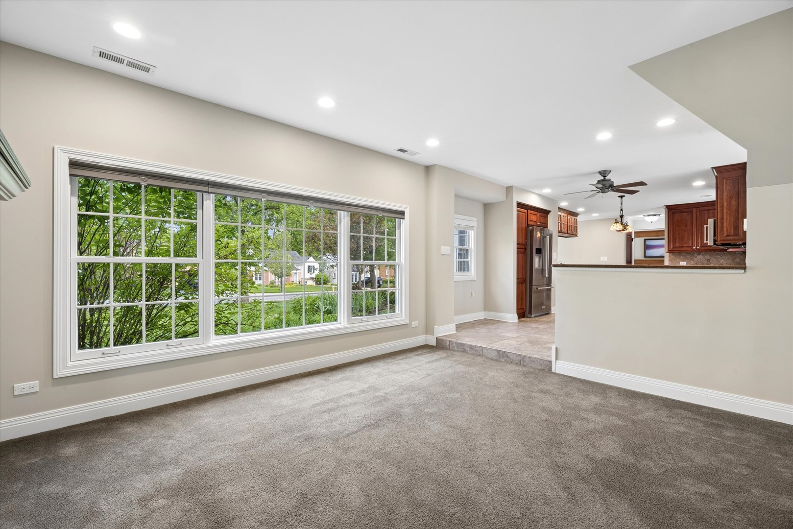 233 S Prospect Avenue, Clarendon Hills, IL 60514