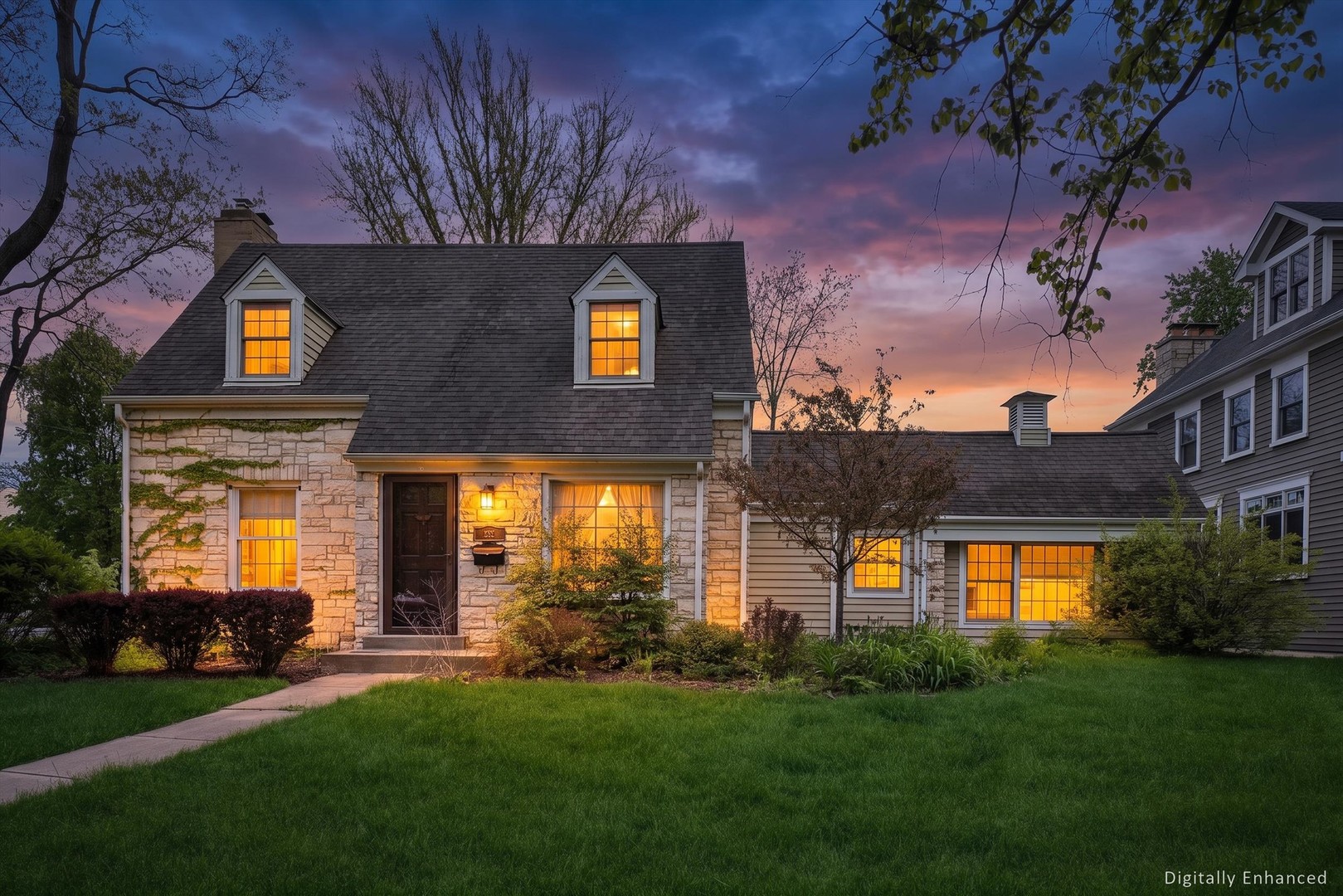 233 S Prospect Avenue, Clarendon Hills, IL 60514