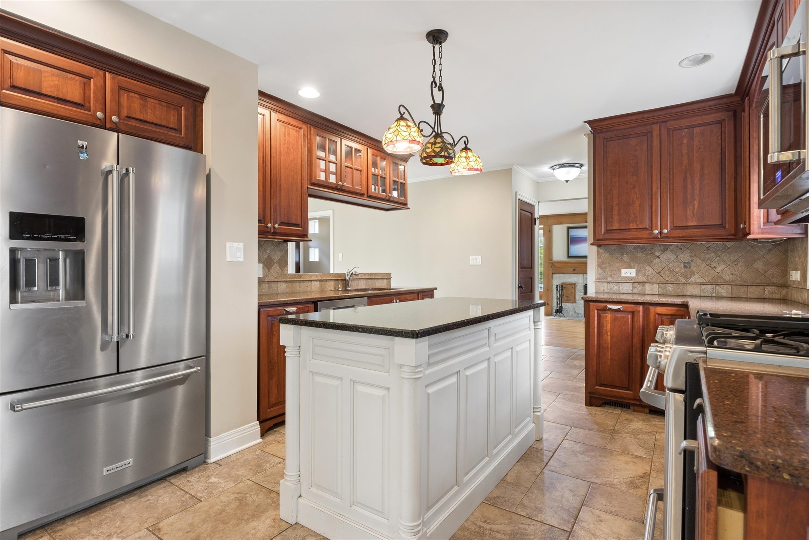 233 S Prospect Avenue, Clarendon Hills, IL 60514