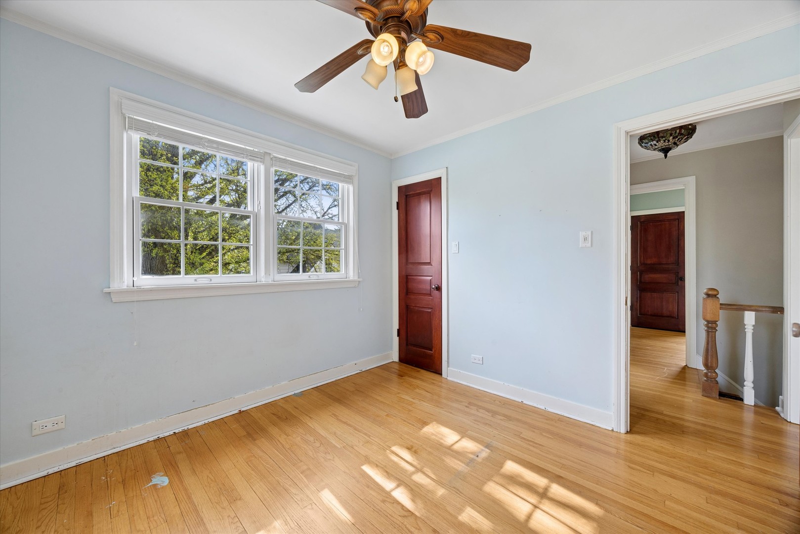 233 S Prospect Avenue, Clarendon Hills, IL 60514