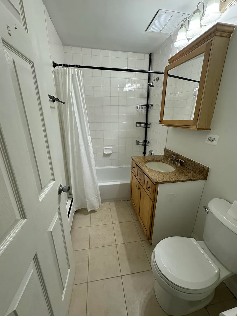 323 N Princeton Avenue #1, Villa Park, IL 60181