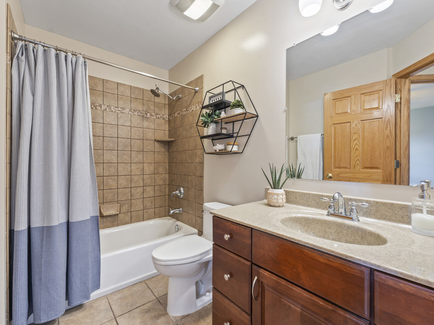 1432 Brahms Court, Bartlett, IL 60103
