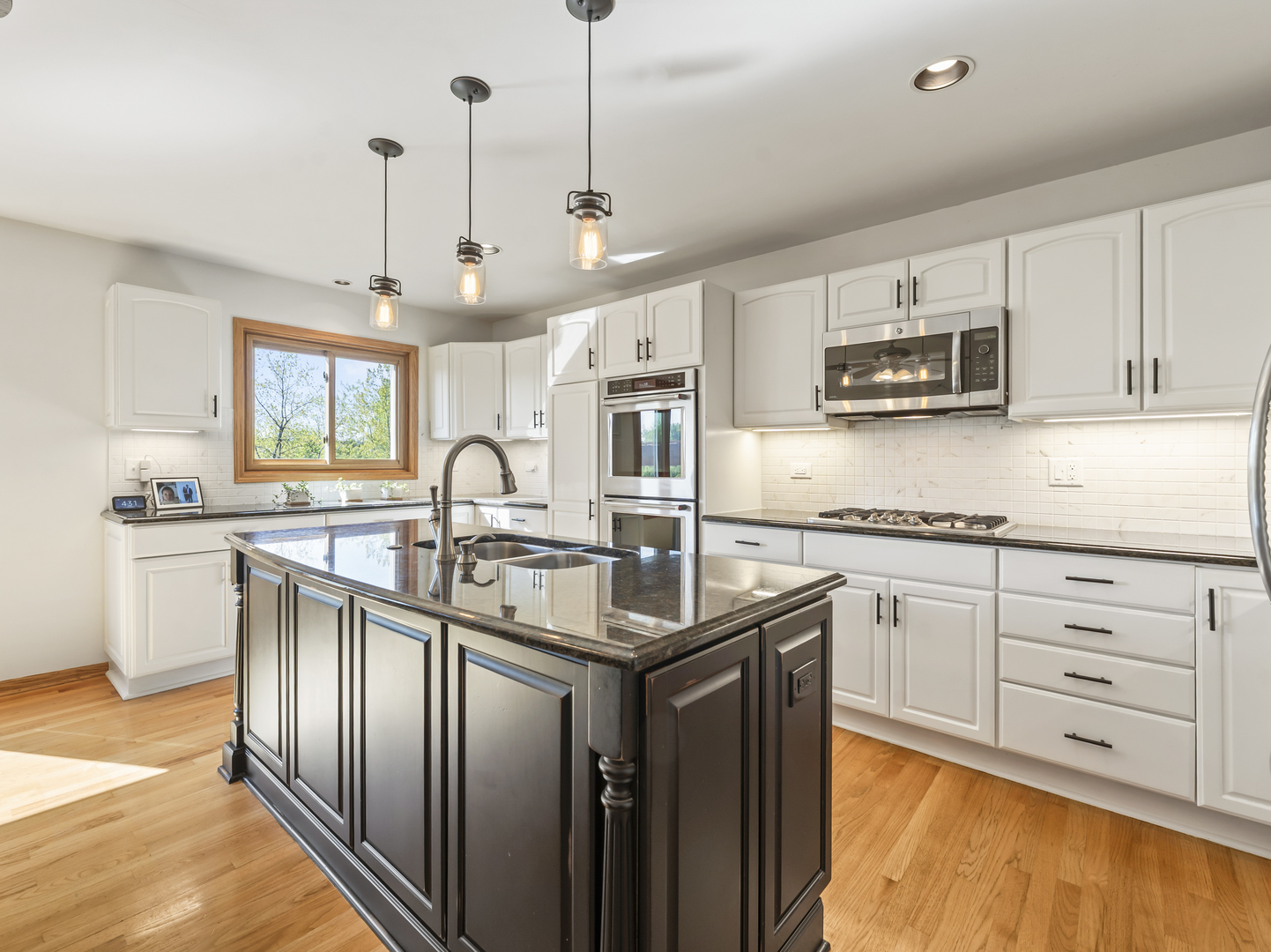 1432 Brahms Court, Bartlett, IL 60103