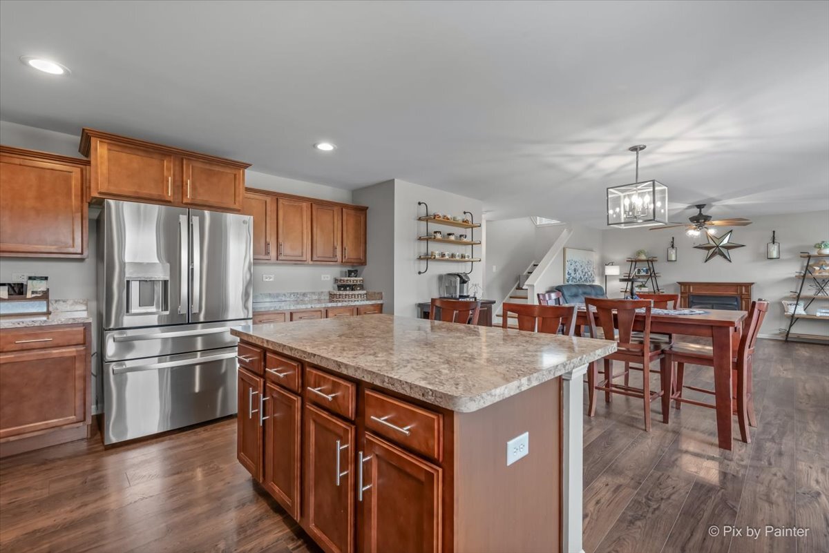 852 Wildwood Drive, Pingree Grove, IL 60140