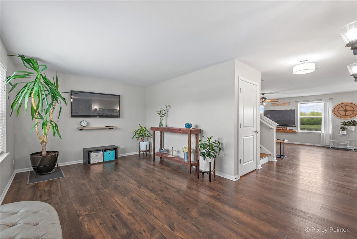 852 Wildwood Drive, Pingree Grove, IL 60140