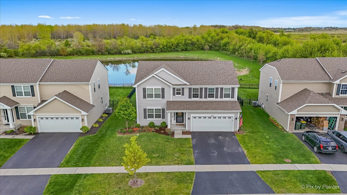 852 Wildwood Drive, Pingree Grove, IL 60140